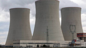 Niemcy wycofują się z energetyki jądrowej, a Polska chce w nią inwestować