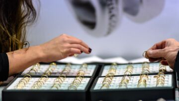Mężczyzna próbował okraść sklep jubilerski w Białogardzie