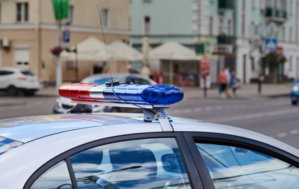 Spotkanie edukacyjne z policjantem w szkole podstawowej w Zegrzu Pomorskim w dniu 17 września